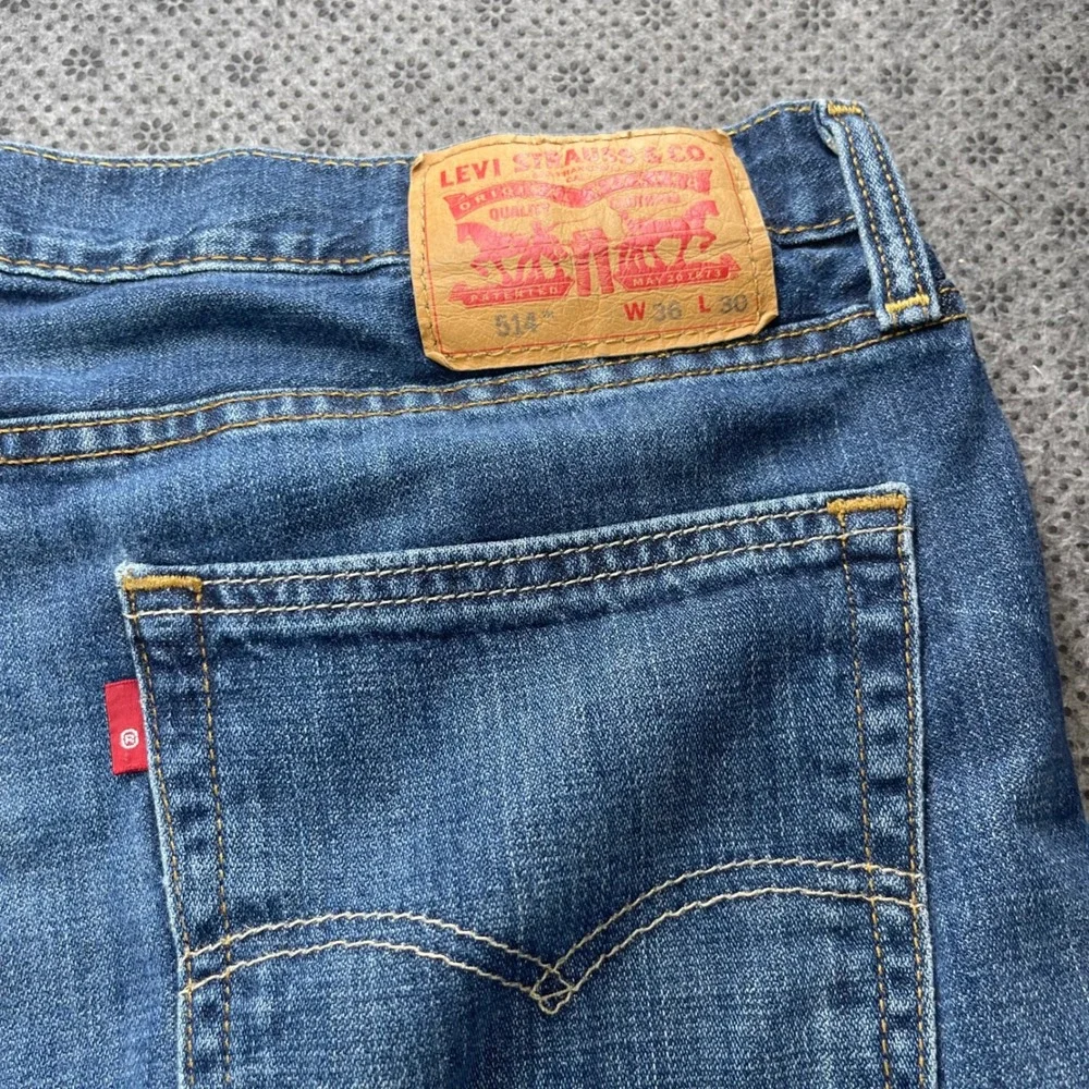 Levis 514 Straight Fit Mens Jeans Blue Medium Wash 36x30 Cotton Denim
